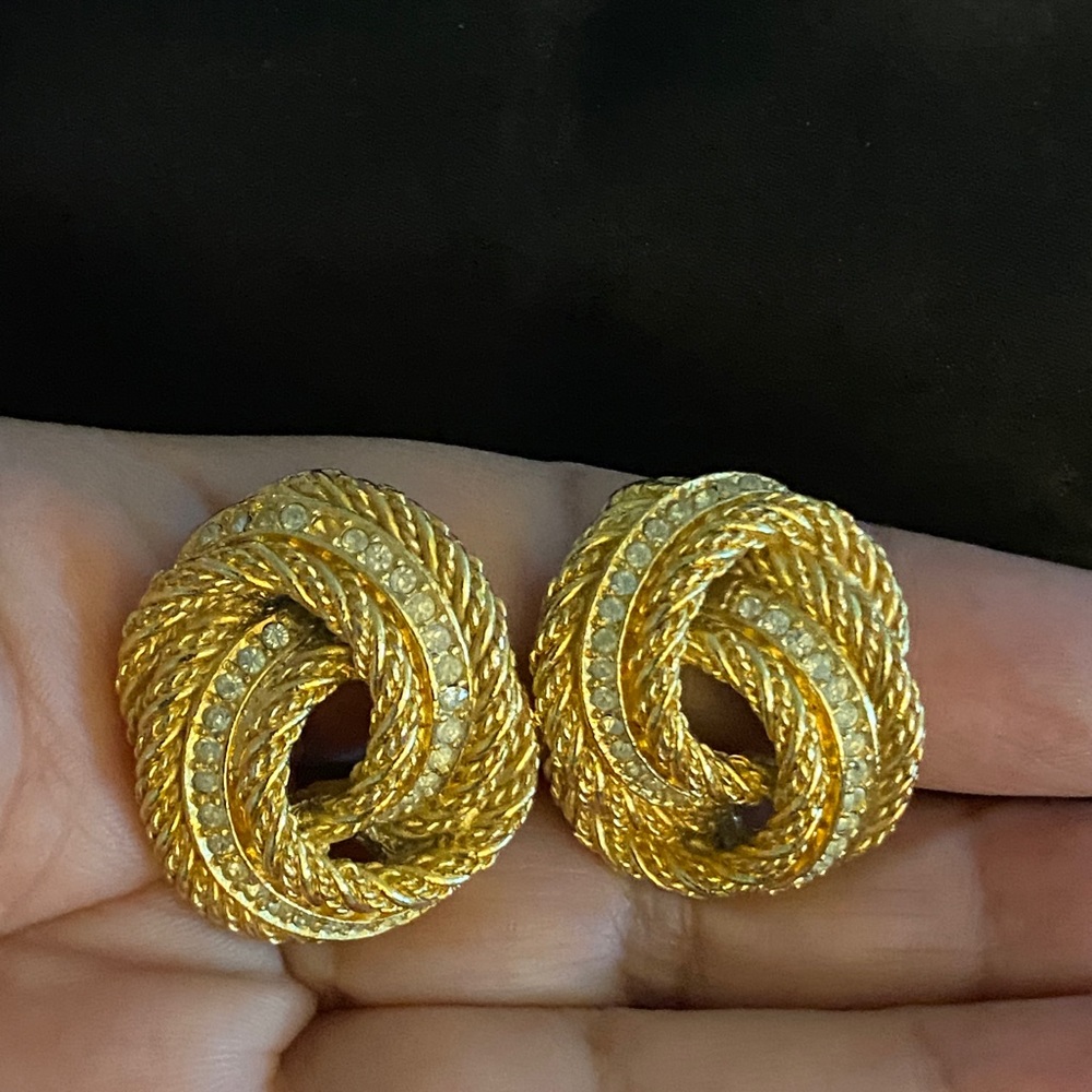 Chr. Dior twisted knot clip on earrings